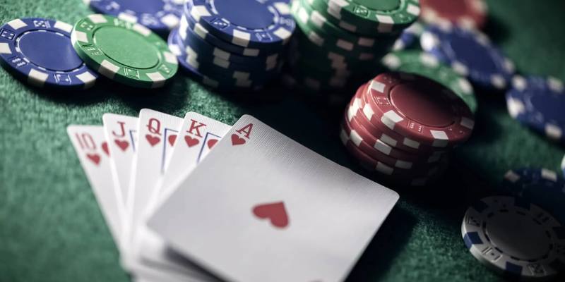 Thứ tự của các liên kết có trong Poker Hands bạn nên biết